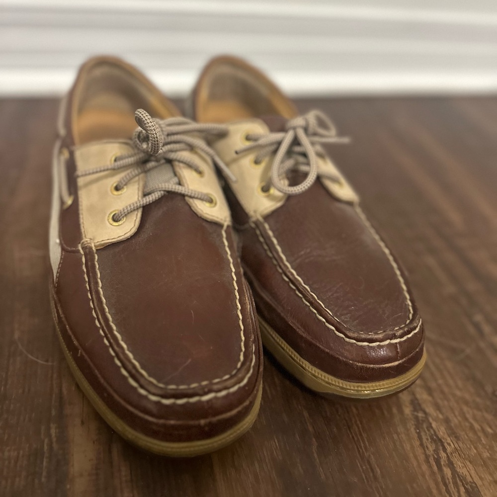 Sperry gold cup shoes